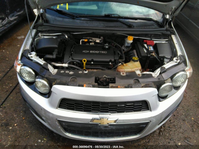 Chevrolet SONIC LS 2015 1G1JB5SG5F4157958 Image 10