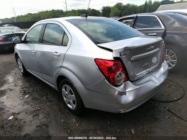 Chevrolet SONIC LS 2015 1G1JB5SG5F4157958 Image 3