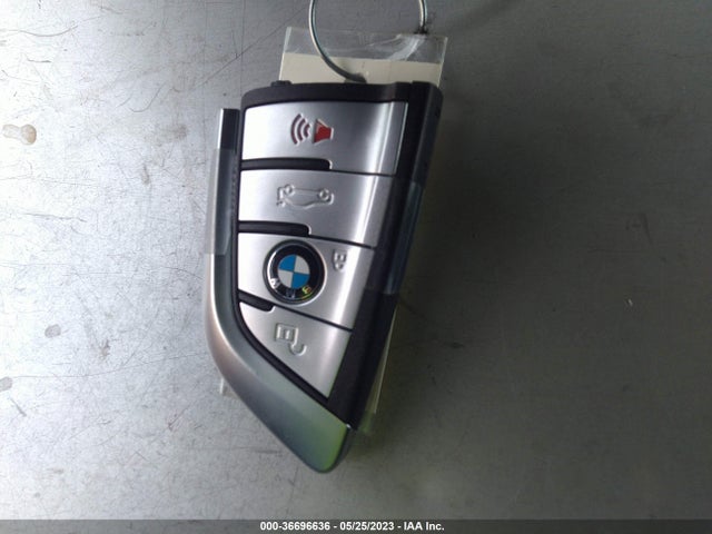 2022 BMW M5, VIN: WBS83CH02NCJ25256