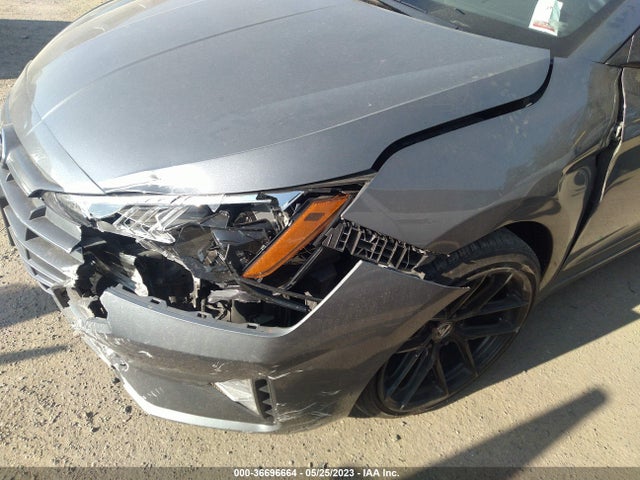 2020 HYUNDAI ELANTRA SE VIN: 5NPD74LF4LH499476
