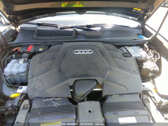 WA1EVAF17MD011440 Audi Q8 Premium Plus