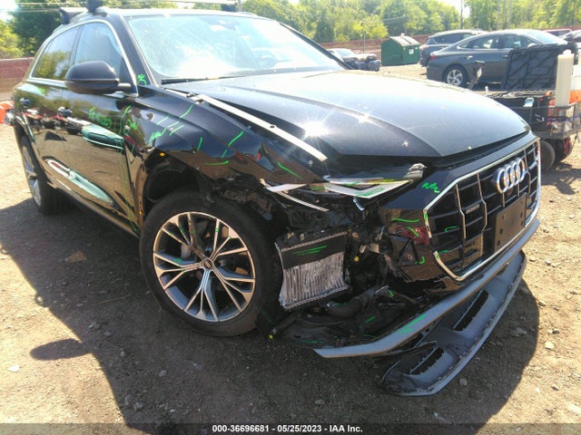 WA1EVAF17MD011440 Audi Q8 Premium Plus