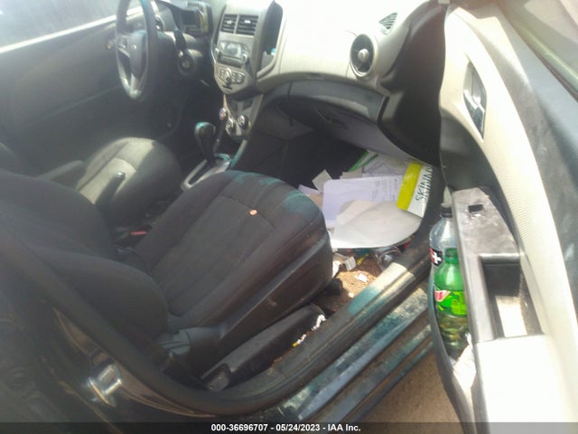 Chevrolet SONIC LT 2014 1G1JC6SH6E4100078 Image 6