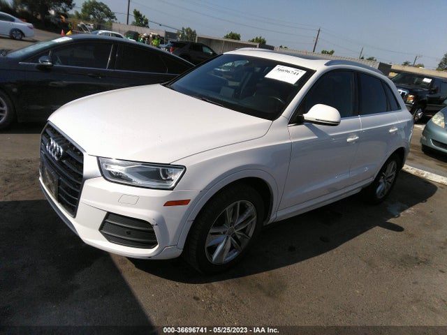 WA1JCCFS5HR010210 Audi Q3 Premium Plus