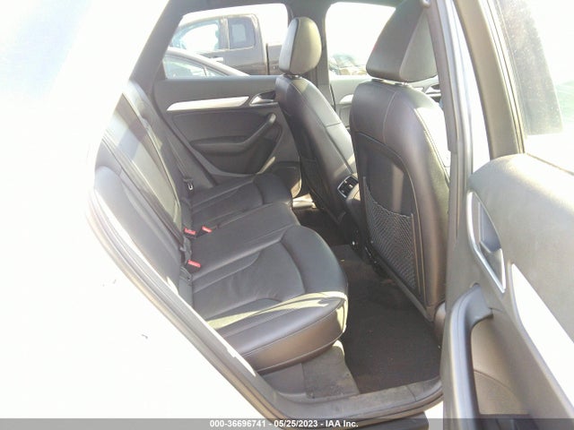 WA1JCCFS5HR010210 Audi Q3 Premium Plus