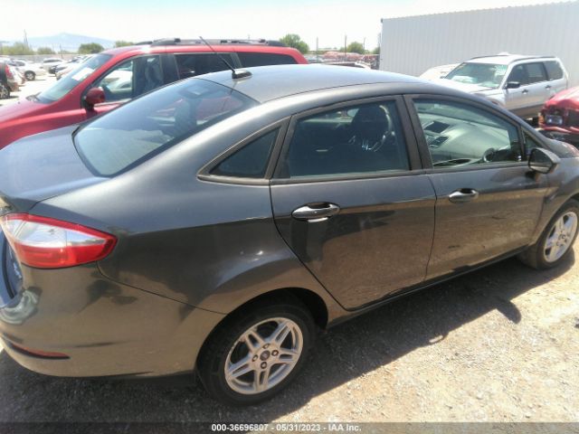 3FADP4BJXKM104950 Ford FIESTA SE