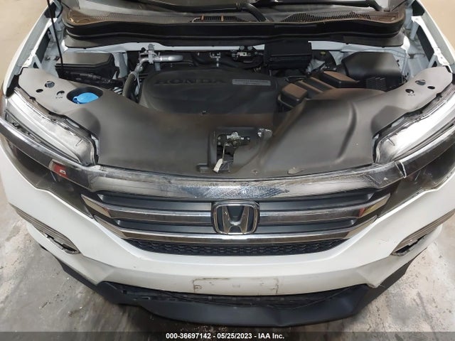 2018 HONDA PILOT EX-L VIN: 5FNYF6H54JB025670