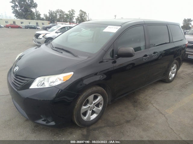 Toyota Sienna L 2017 5TDZZ3DC7HS869044 Image 2