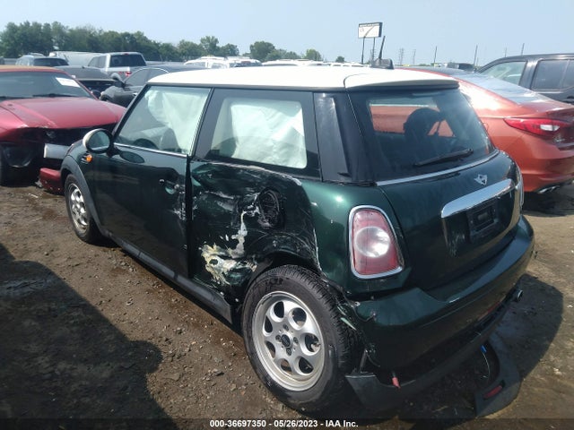 2013 MINI COOPER HARDTOP WMWSU3C56DT545854 Photo 2