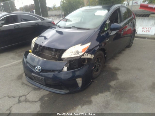 Toyota Prius Four 2015 JTDKN3DU3F1924475 Image 2