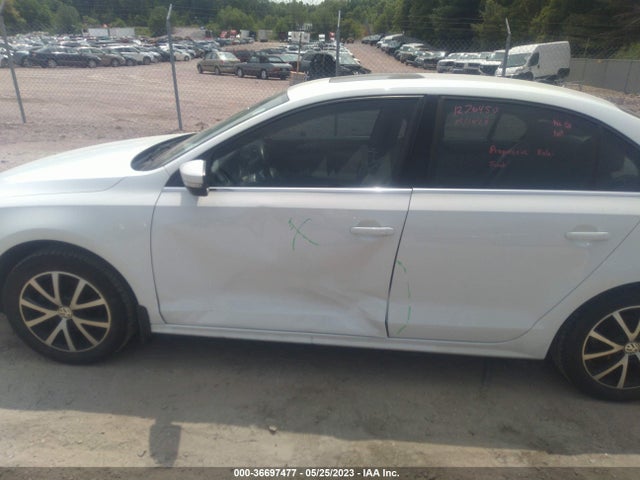 3VWDB7AJ5JM258280 Volkswagen Jetta 1.4t