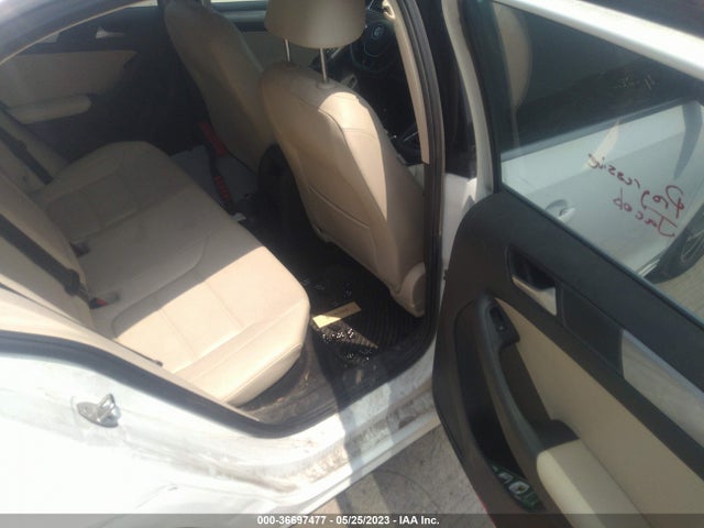 3VWDB7AJ5JM258280 Volkswagen Jetta 1.4t