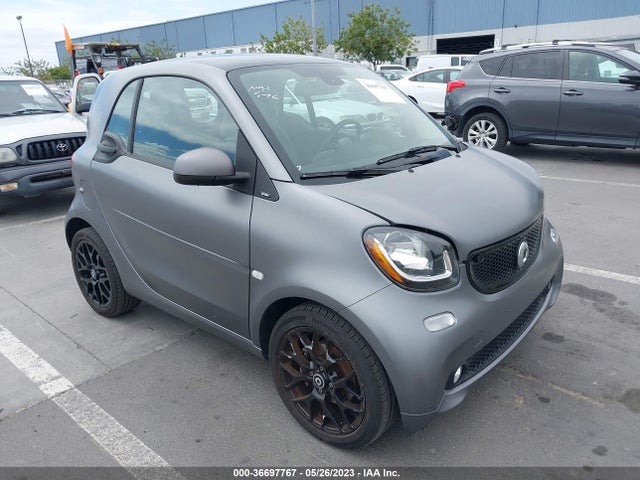 2018 Smart Fortwo, VIN: WMEFJ9BA1JK265082