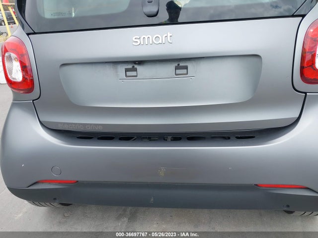 2018 Smart Fortwo, VIN: WMEFJ9BA1JK265082