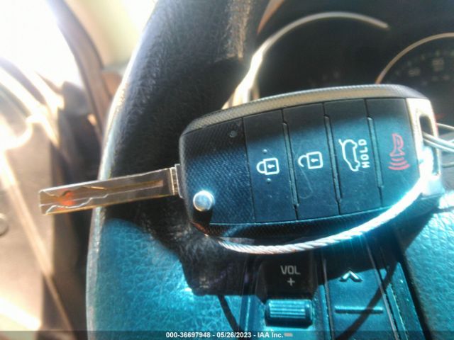 5XYKT4A71EG532930 KIA SORENTO LX