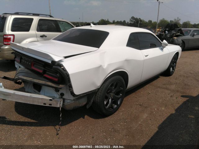 2C3CDZAG9HH611724 Dodge Challenger Sxt Plus