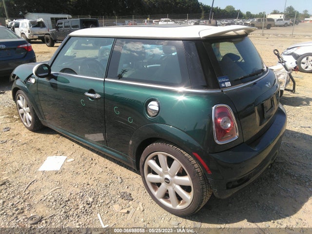 2010 MINI COOPER S WMWMF7C56ATX42321 Photo 2