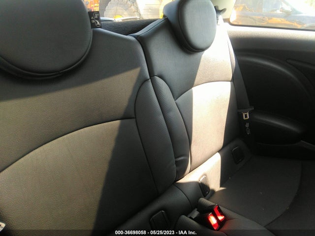 2010 MINI COOPER S WMWMF7C56ATX42321 Photo 7