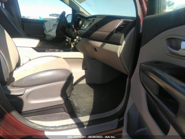 KNDMB5C19J6404877 KIA SEDONA LX