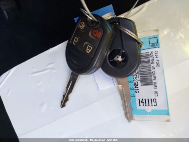 1ZVBP8AM2E5250416 Ford Mustang V6