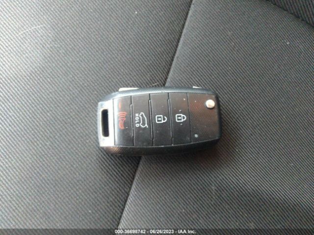 KNDJP3A57E7078737 KIA SOUL +