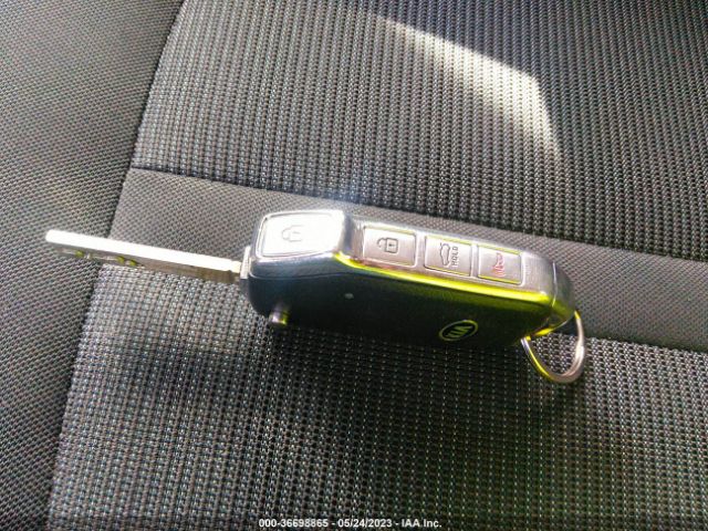 5XXG24J24MG005156 KIA K5 LX