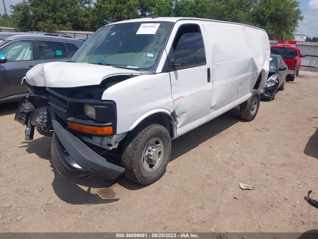 Chevrolet EXPRESS CARGO VAN 2014 1GCWGGFAXE1110456 Image 2