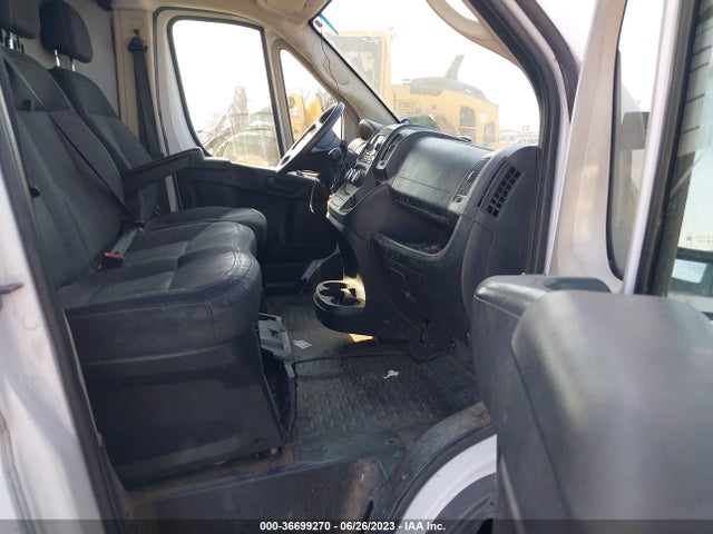 3C6TRVDG2JE151610 RAM Promaster Cargo Van