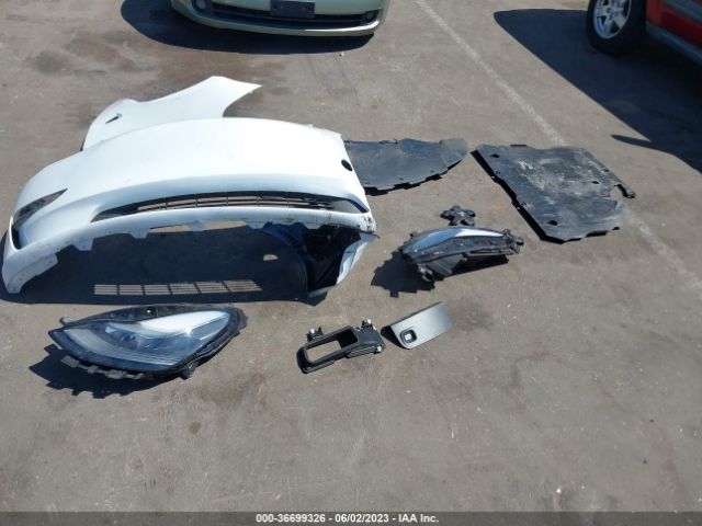 5YJ3E1EAXNF374193 Tesla MODEL 3