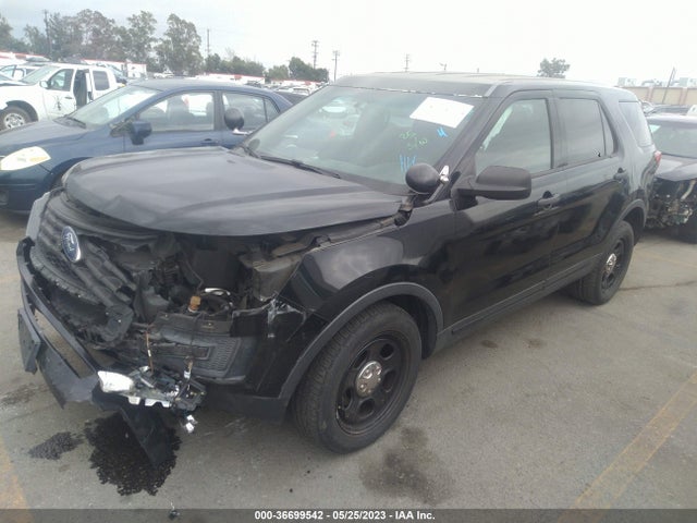 Ford UTILITY POLICE 2016 1FM5K8AT2GGA10940 Image 2