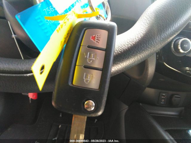 JN1BJ1CP0JW108219 Nissan Rogue Sport S