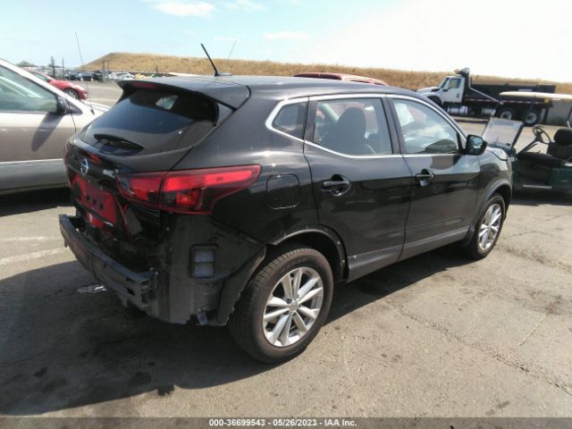 JN1BJ1CP0JW108219 Nissan Rogue Sport S