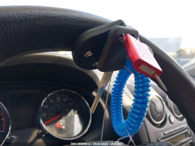 JN8AS5MT1FW651681 Nissan Rogue Select S