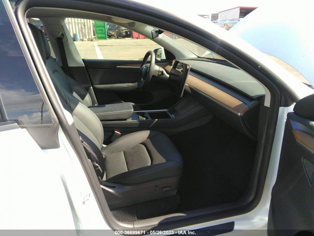 Tesla Model Y Long Range 2022 7SAYGDEE6NF575189 Image 7