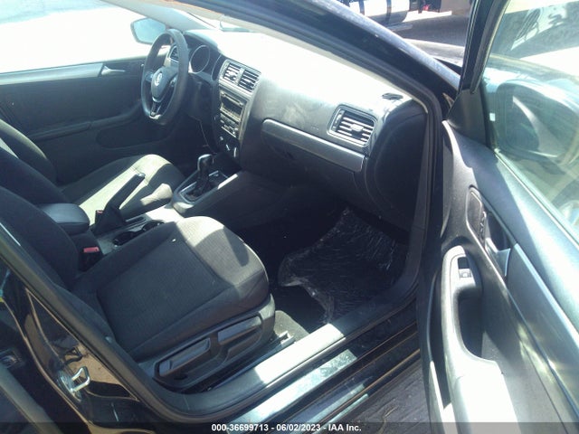 3VWD17AJ7FM262583 Volkswagen Jetta 1.8t Se