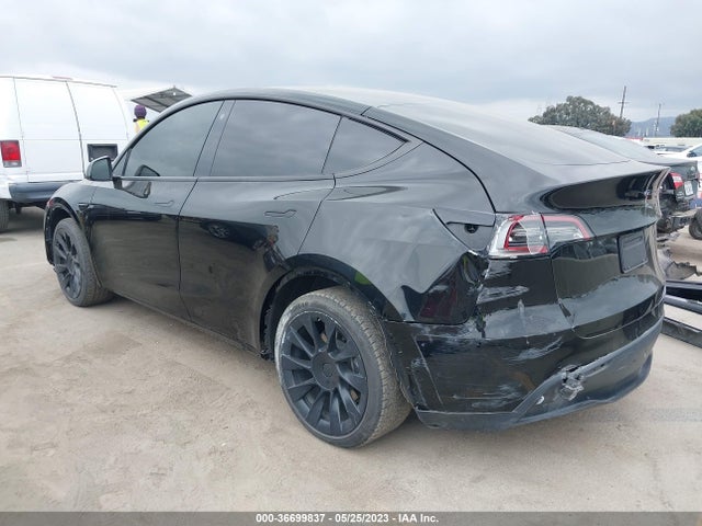 5YJYGDEE5MF218047 Tesla Model Y Long Range