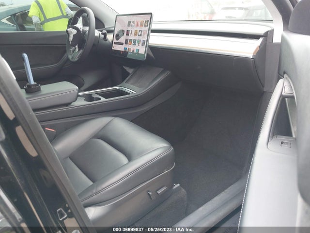 5YJYGDEE5MF218047 Tesla Model Y Long Range