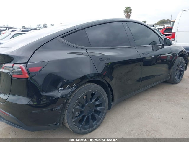5YJYGDEE5MF218047 Tesla Model Y Long Range