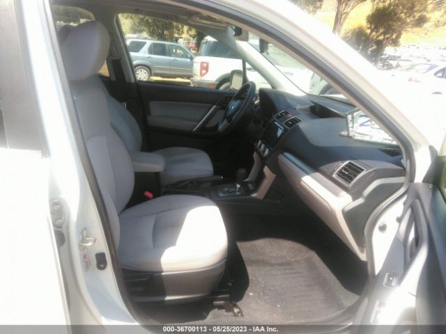 JF2SJAEC5HH450126 Subaru Forester Premium