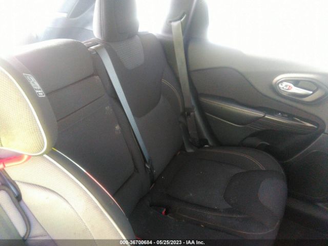 1C4PJLCS1GW363666 Jeep Cherokee Latitude