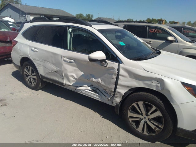 2018 SUBARU OUTBACK LIMITED VIN: 4S4BSANC4J3240451