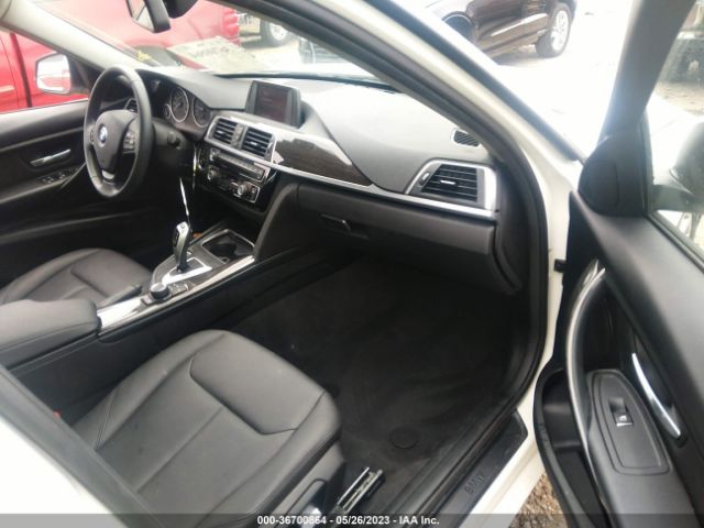 WBA8A9C50JAH13052 BMW 3 Series 320i