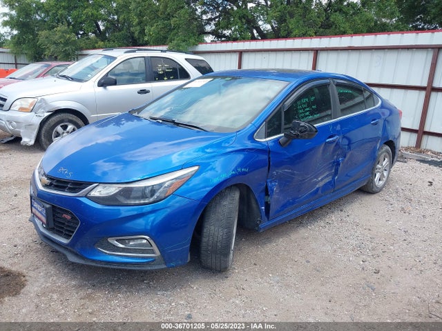 Chevrolet CRUZE LT 2017 1G1BE5SMXH7169087 Image 2
