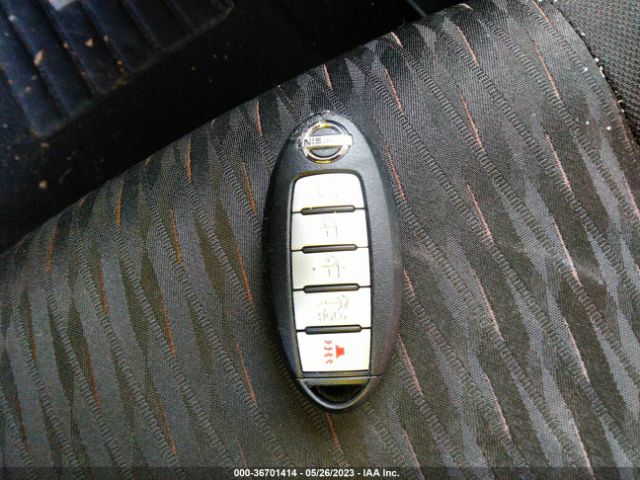 KNMAT2MV4JP555250 Nissan ROGUE SV