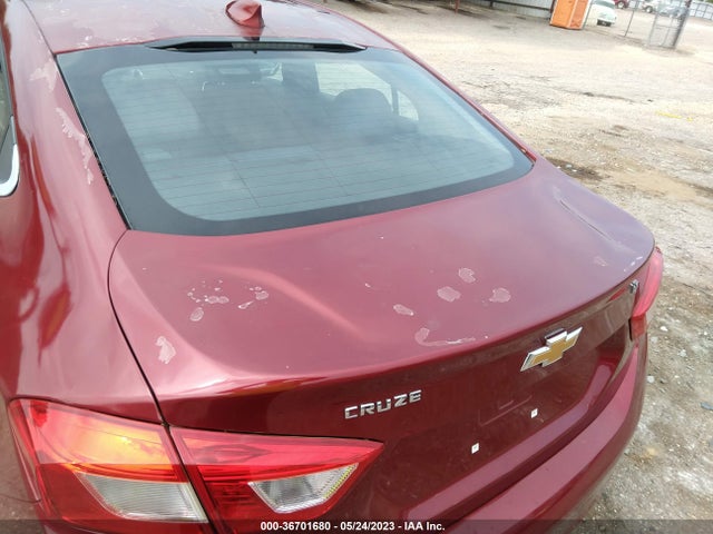 Chevrolet CRUZE LT 2018 1G1BE5SM9J7221766 Image 4