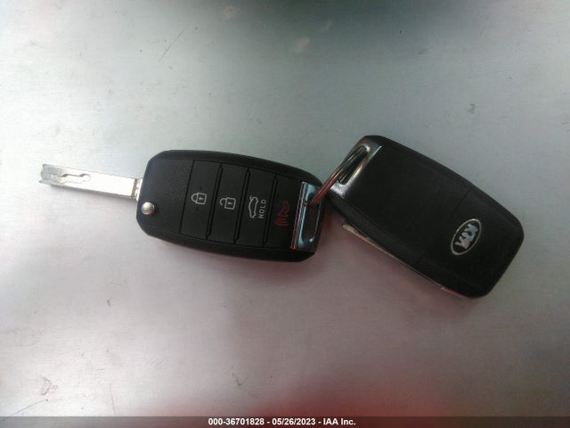 KIA Optima Lx 2018 KNAGT4L39J5190868 Image 3