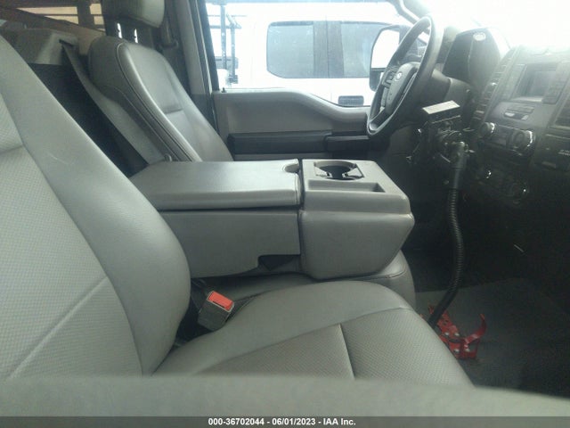 2018 Ford F-550, VIN: 1FDUF5GYXJDA00988