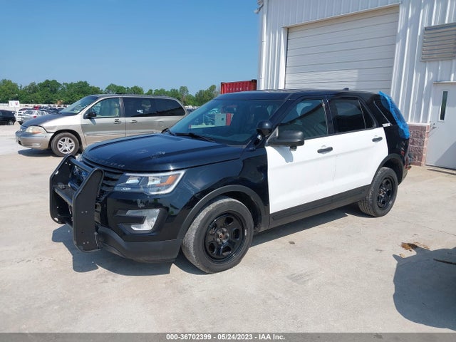 Ford POLICE INTERCEPTOR 2018 1FM5K8AT3JGB34660 Image 2