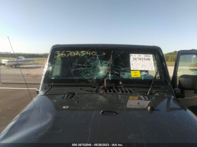 1C4BJWDG8GL322457 Jeep Wrangler Unlimited Sport