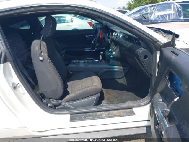 1FA6P8AM1H5237302 Ford Mustang V6